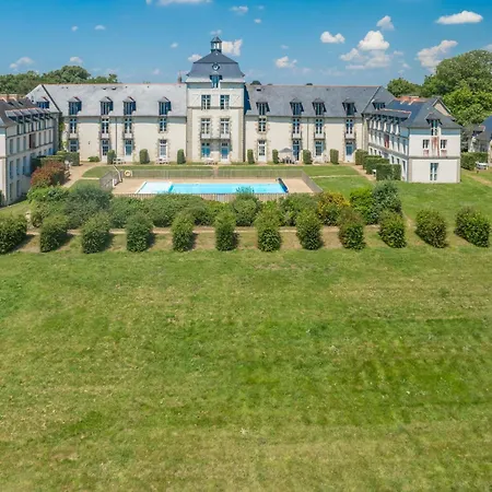 Lägenhet Chateau De Kergonano-15 By Interhome *